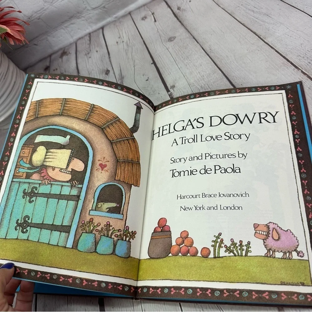 vintage 1977 Helga's Dowry a troll love story hardcover Book by Tomie de Paola